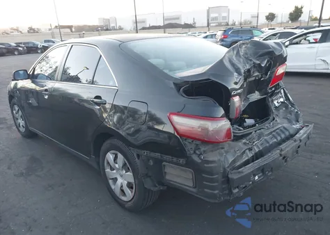 2007 Toyota Camry Le z USA, uszkodzony, nr VIN 4T1BE46K87U526191